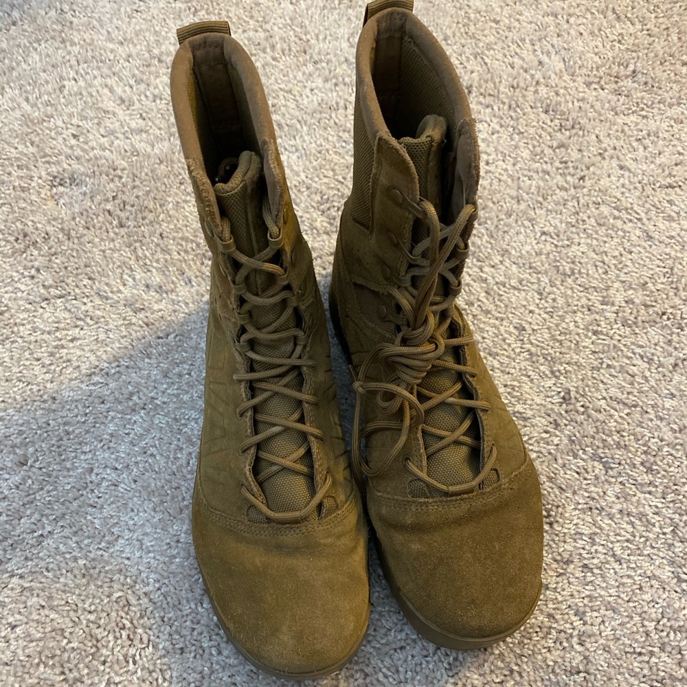 Salomon AR 670-1 compliant boots in coyote tan